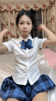 ♆【19岁小女友】反差小女孩! 调教啪啪~炮击~道具~狂喷水~!