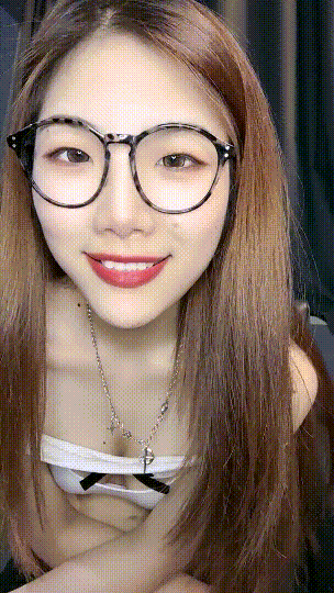 ⚜️新人~长腿蜜桃女神【女大沐沐】道具自慰流白浆~好过瘾