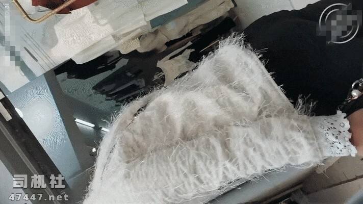 2025年5月下午美容店老板娘老公不在开房内射骚穴[1V/729M]百度