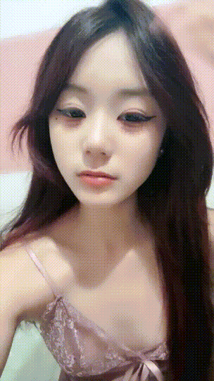 新人！最正宗顶级校花！美到炸~【满嘴小生命】自慰！喷水~