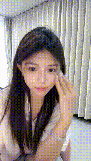 女神回归！颜值已达巅峰~【咪咪酱】道具自慰！又害我撸管~